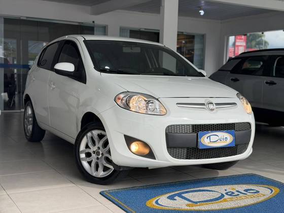 FIAT PALIO 1.6 MPI ESSENCE 16V FLEX 4P MANUAL FIAT PALIO 1.6 MPI ESSENCE 16V FLEX 4P MANUAL
